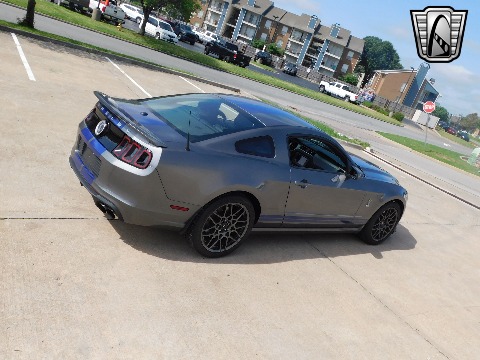 2014 Ford Mustang image 16