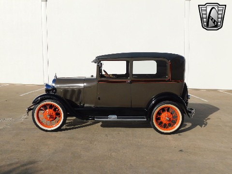 1928 Ford Model A image 3