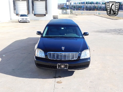 2004 Cadillac DeVille image 29