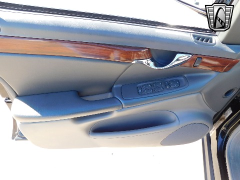 2004 Cadillac DeVille image 58