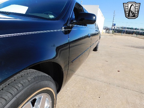 2004 Cadillac DeVille image 34