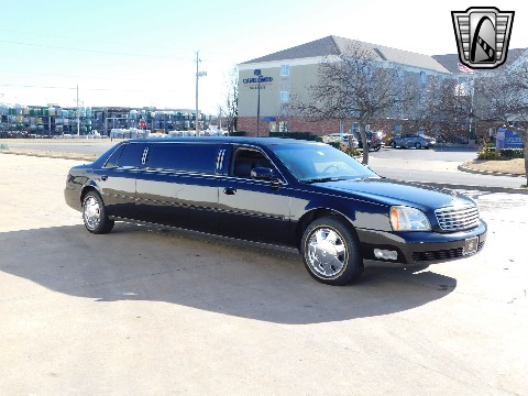 2004 Cadillac DeVille image 10