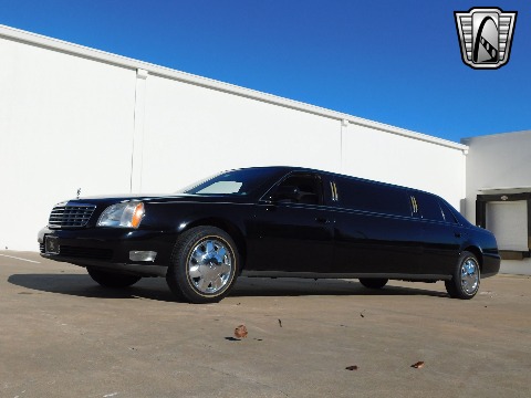 2004 Cadillac DeVille image 13