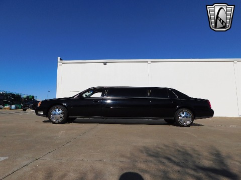 2004 Cadillac DeVille image 14