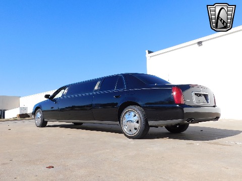 2004 Cadillac DeVille image 15