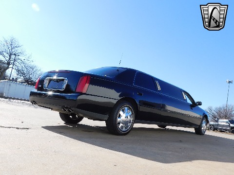 2004 Cadillac DeVille image 17