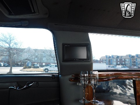 2004 Cadillac DeVille image 95