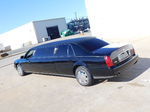 2004 Cadillac DeVille image 24