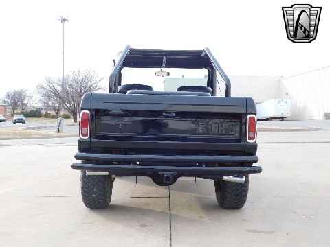 1972 Ford Bronco image 6