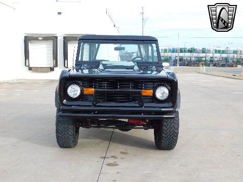 1972 Ford Bronco image 11
