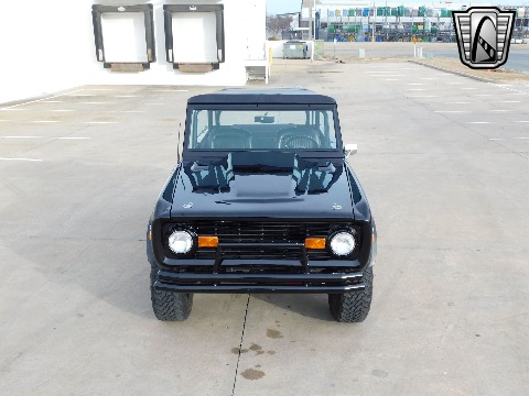 1972 Ford Bronco image 25