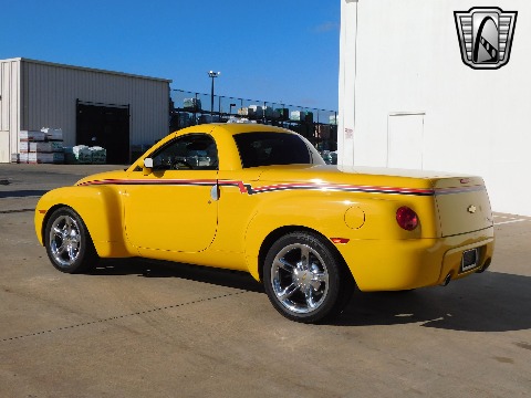 2004 Chevrolet SSR image 5