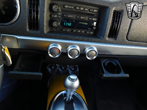 2004 Chevrolet SSR image 85