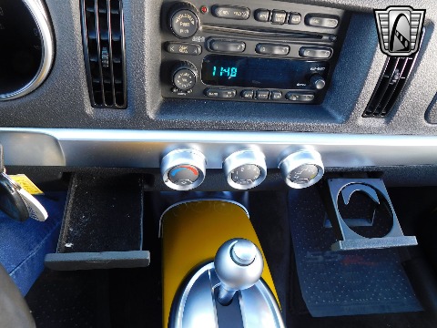 2004 Chevrolet SSR image 86