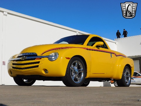 2004 Chevrolet SSR image 19