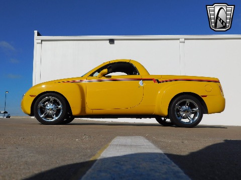 2004 Chevrolet SSR image 20
