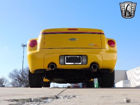 2004 Chevrolet SSR image 22