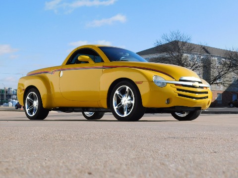 2004 Chevrolet SSR image 25