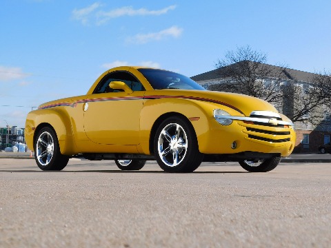 2004 Chevrolet SSR image 26