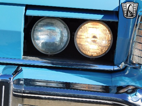 1975 Lincoln Continental image 35