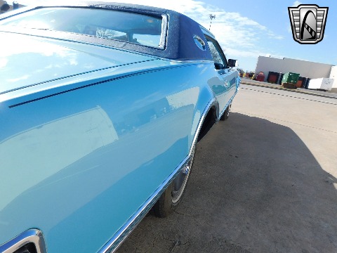 1975 Lincoln Continental image 62