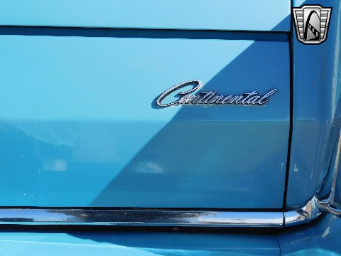 1975 Lincoln Continental image 38