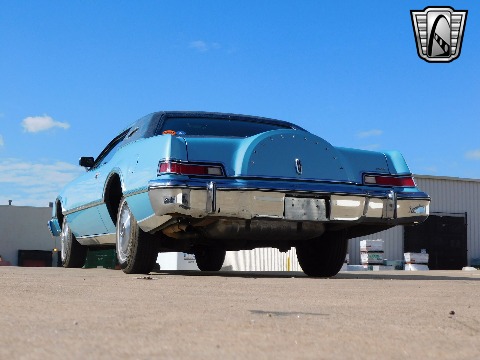 1975 Lincoln Continental image 19