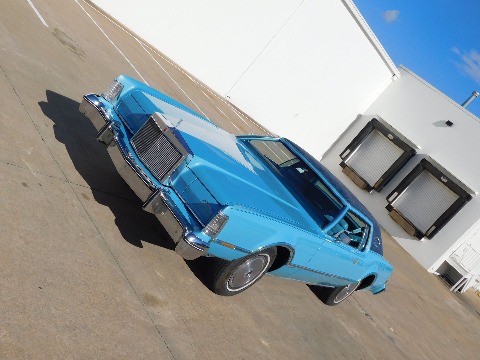 1975 Lincoln Continental image 25