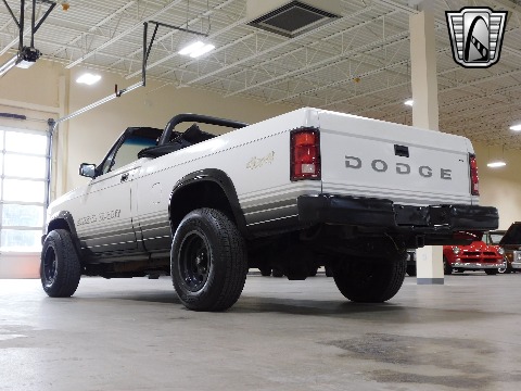 1989 Dodge Dakota image 30