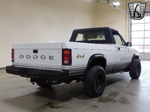 1989 Dodge Dakota image 6