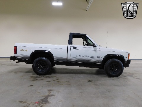 1989 Dodge Dakota image 7