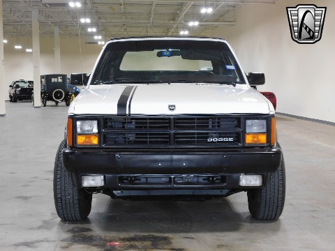 1989 Dodge Dakota image 9