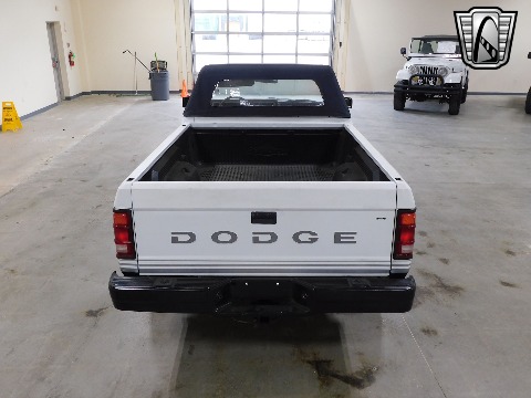 1989 Dodge Dakota image 14