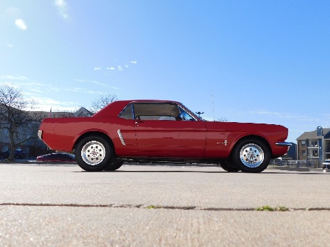 1965 Ford Mustang image 25